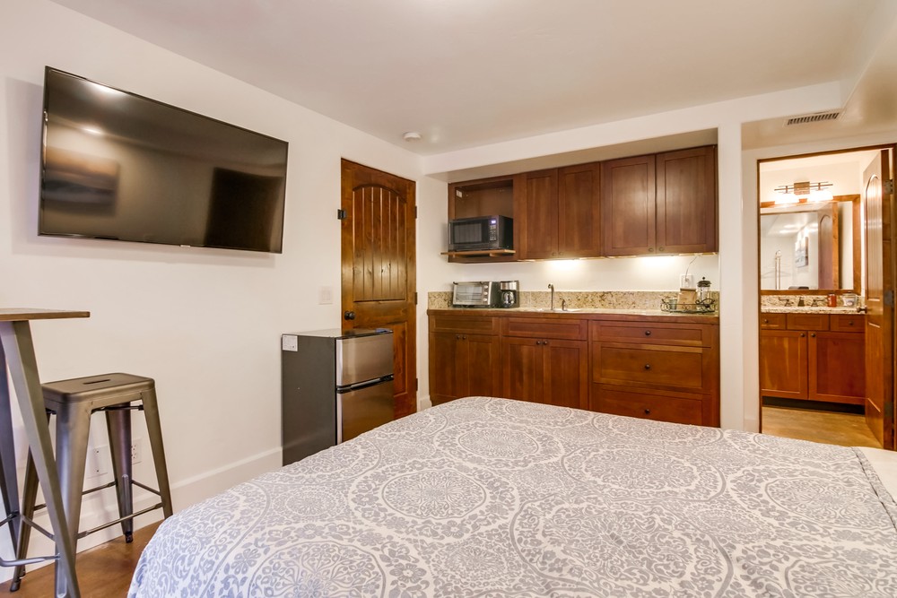 Virtual tour photo 31 of 57 for 751 Zanzibar Ct