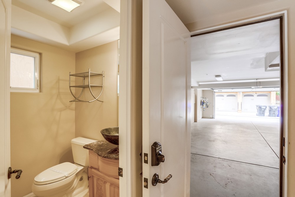 Virtual tour photo 39 of 40 for 754 Devon Ct