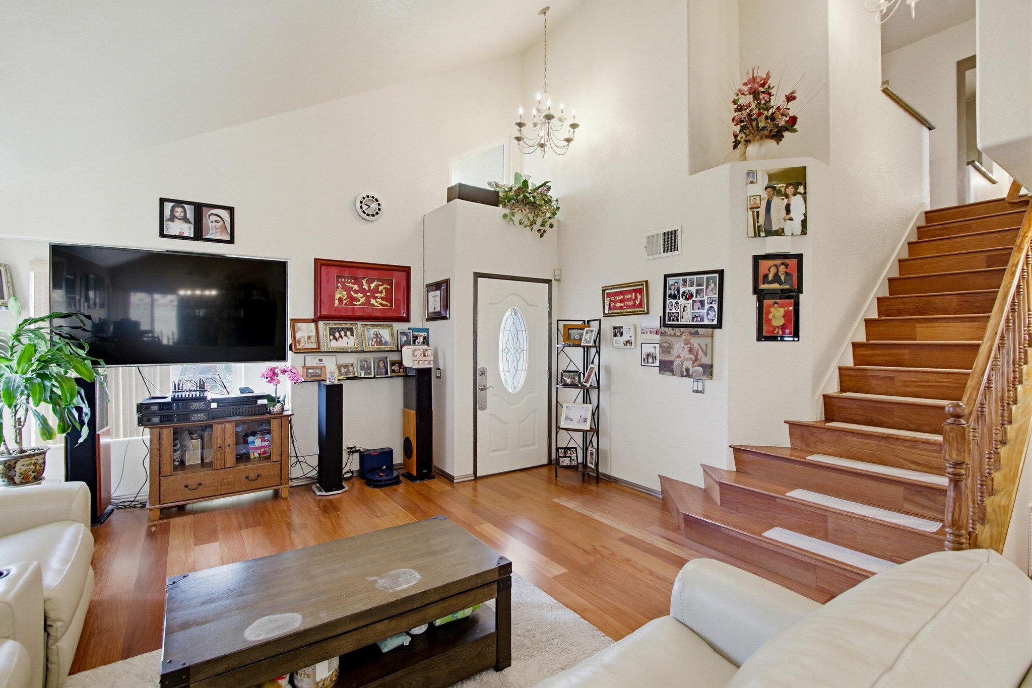 Virtual tour photo 12 of 59 for 7544 Easthill Dr