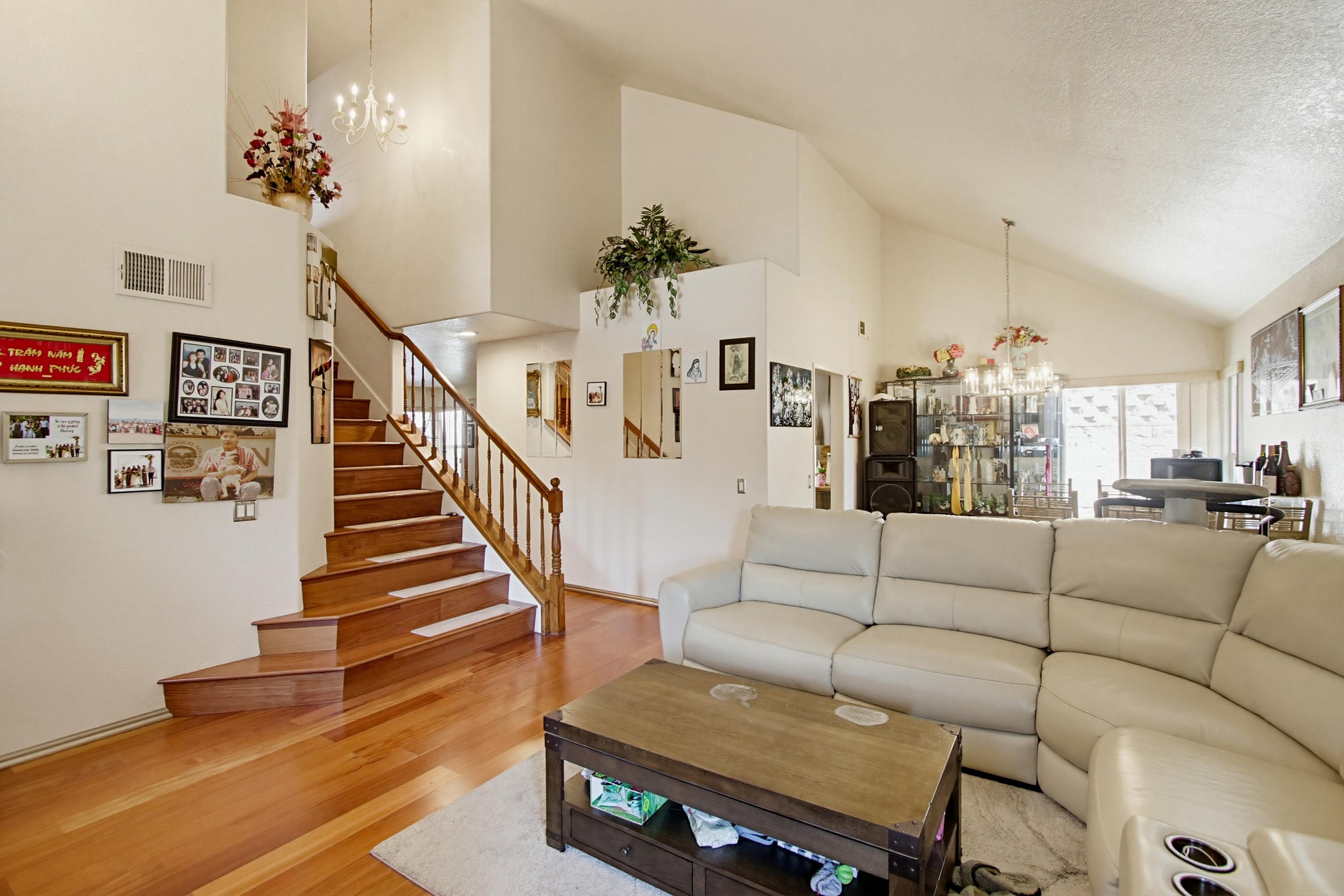 Virtual tour photo 13 of 59 for 7544 Easthill Dr