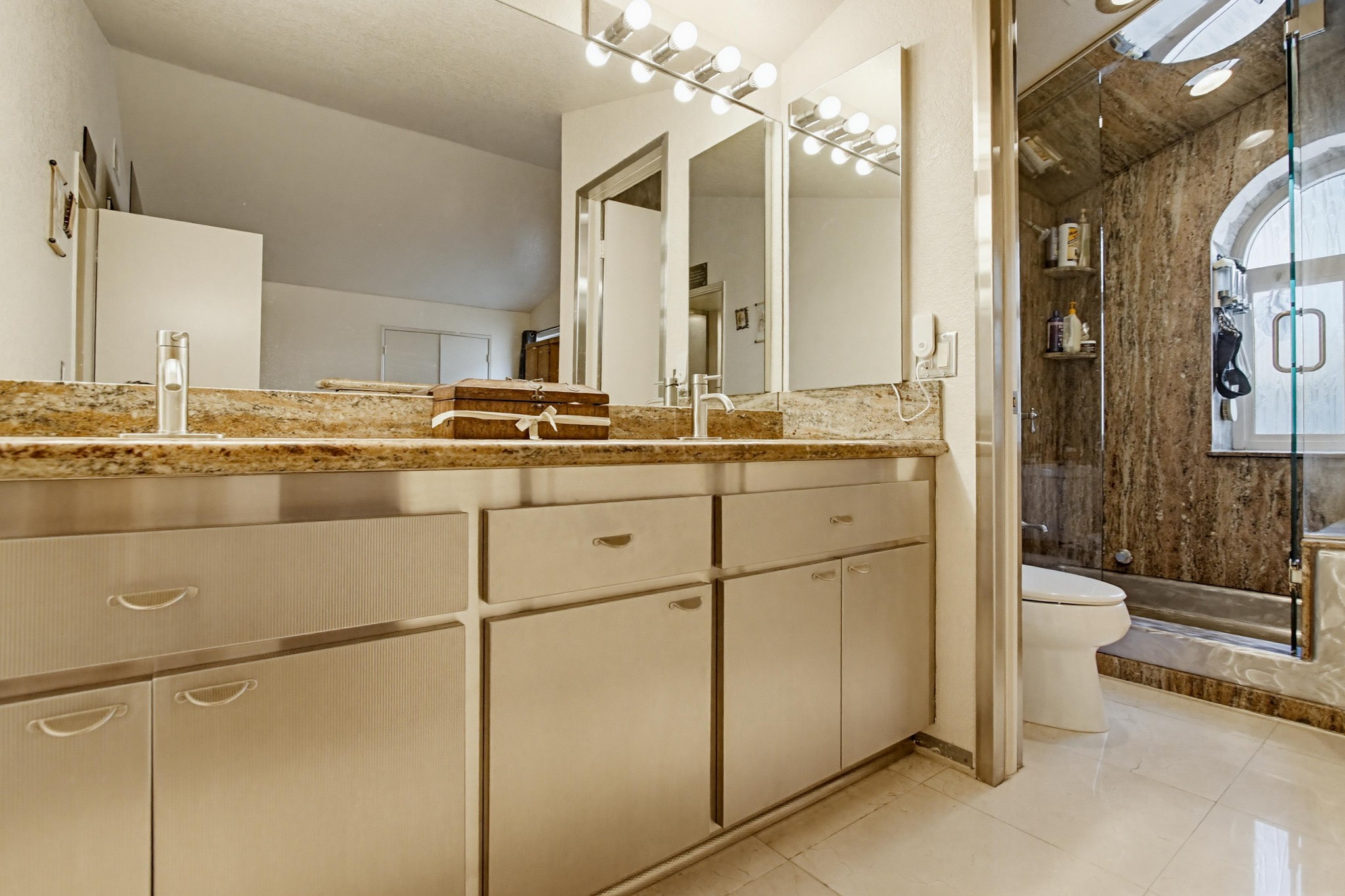 Virtual tour photo 37 of 59 for 7544 Easthill Dr