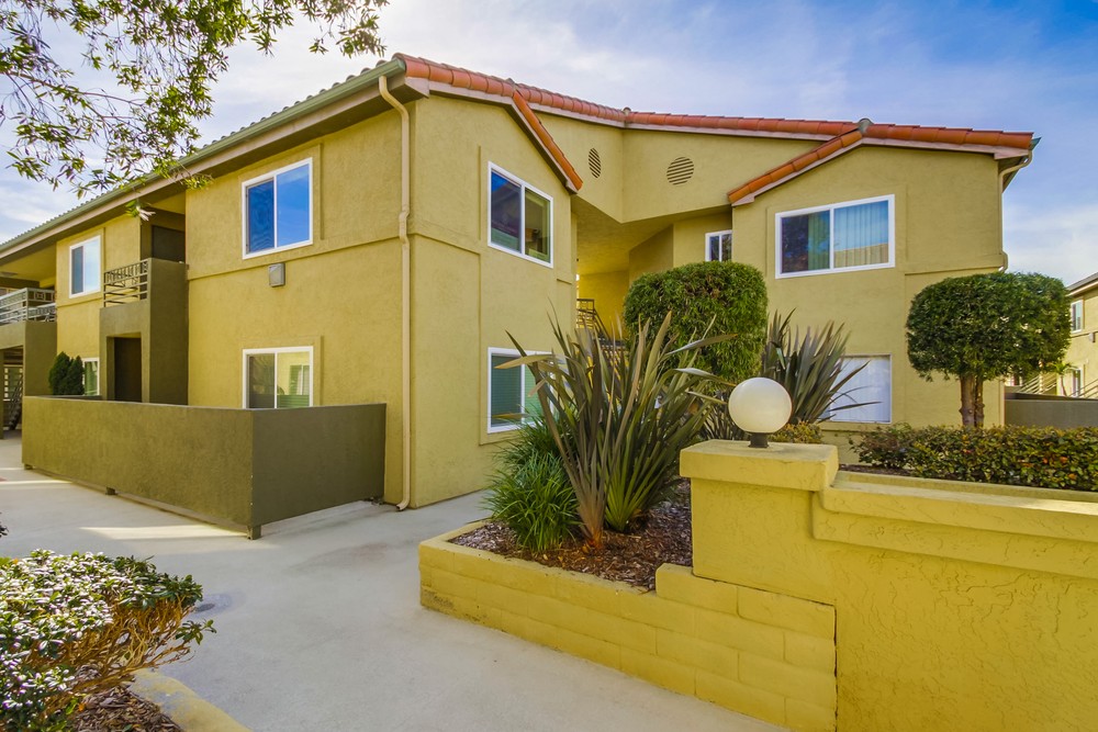 Virtual tour photo 3 of 36 for 7545 Charmant Dr #1316