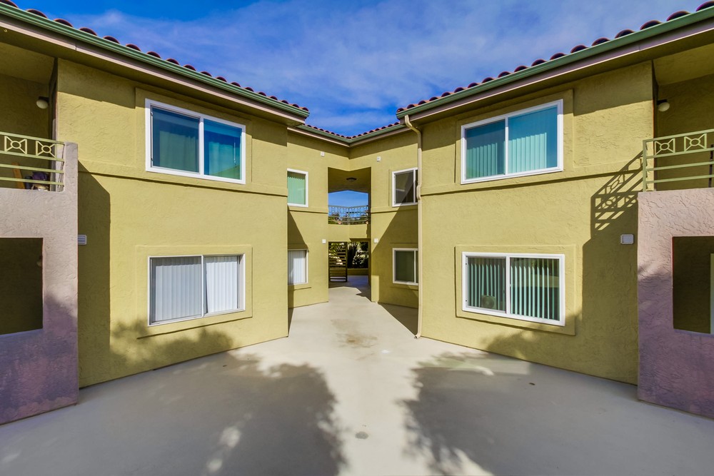 Virtual tour photo 4 of 36 for 7545 Charmant Dr #1316