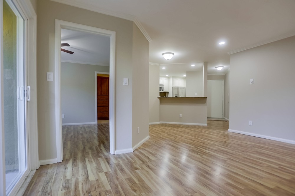Virtual tour photo 9 of 37 for 7545 Charmant Dr UNIT 1205