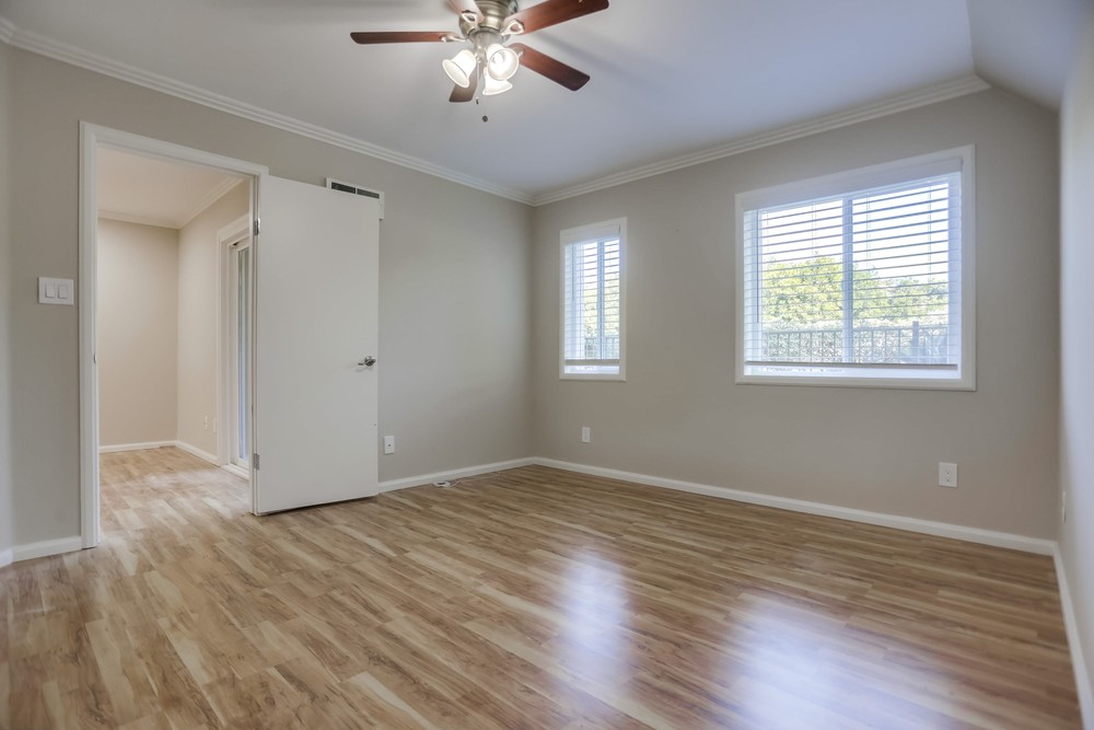 Virtual tour photo 18 of 37 for 7545 Charmant Dr UNIT 1205