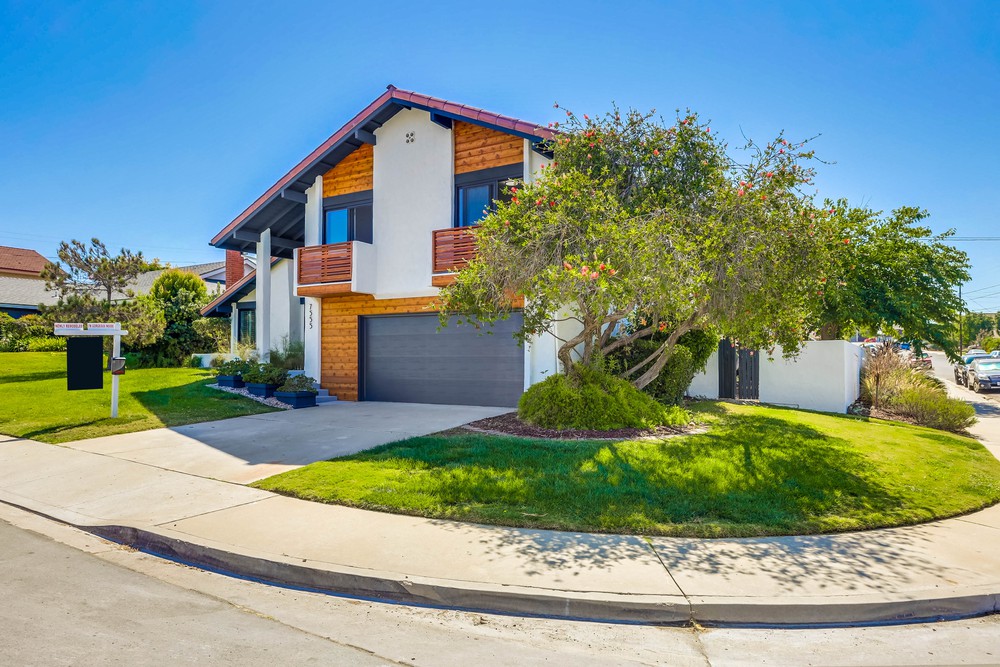 Virtual tour photo 3 of 63 for 7555 Lake Ree Ave