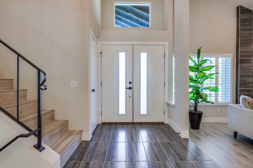 Virtual tour photo 8 of 63 for 7555 Lake Ree Ave