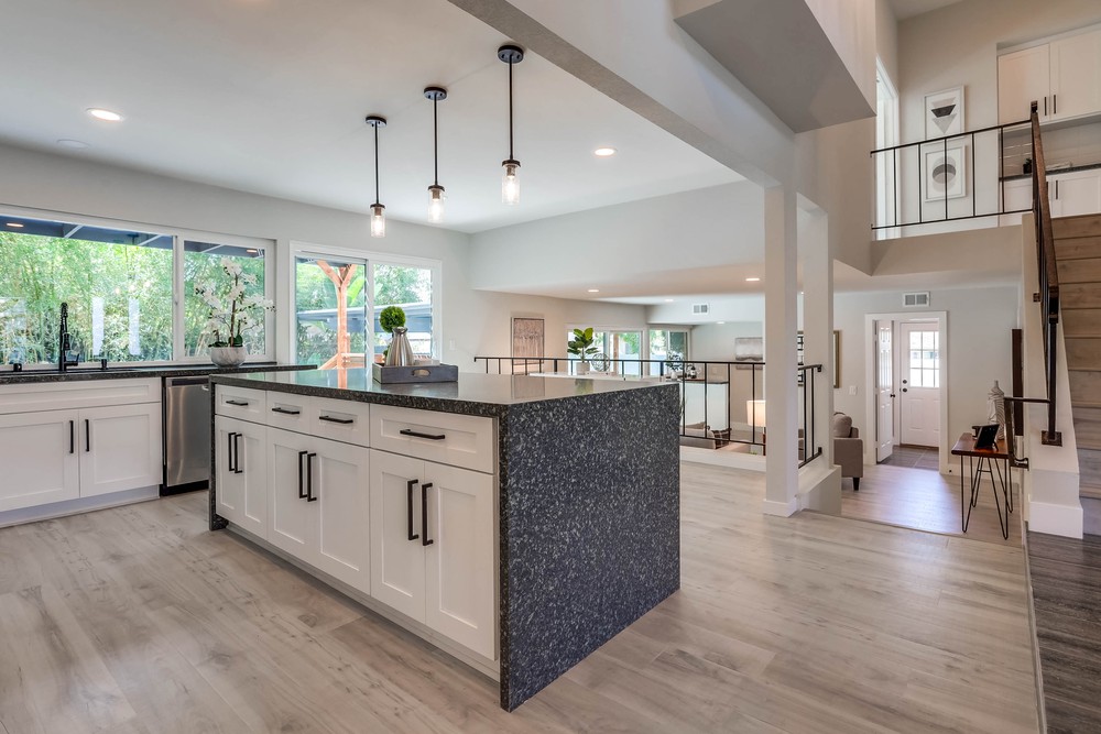 Virtual tour photo 18 of 63 for 7555 Lake Ree Ave