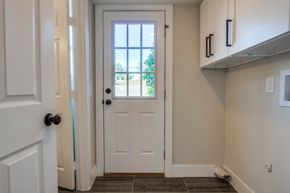 Virtual tour photo 31 of 63 for 7555 Lake Ree Ave