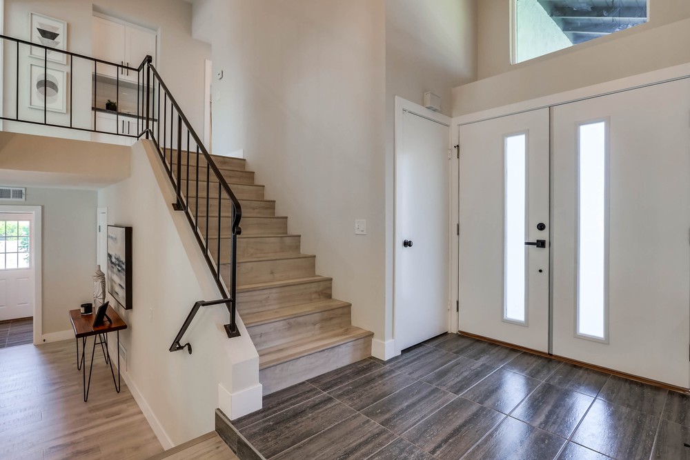 Virtual tour photo 34 of 63 for 7555 Lake Ree Ave