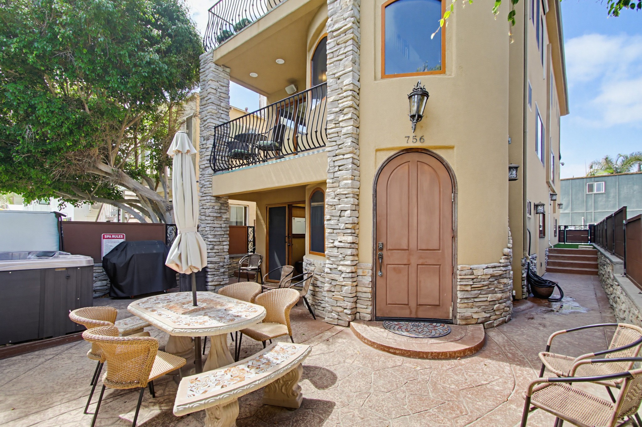 Virtual tour photo 4 of 106 for 756 Jamaica Ct