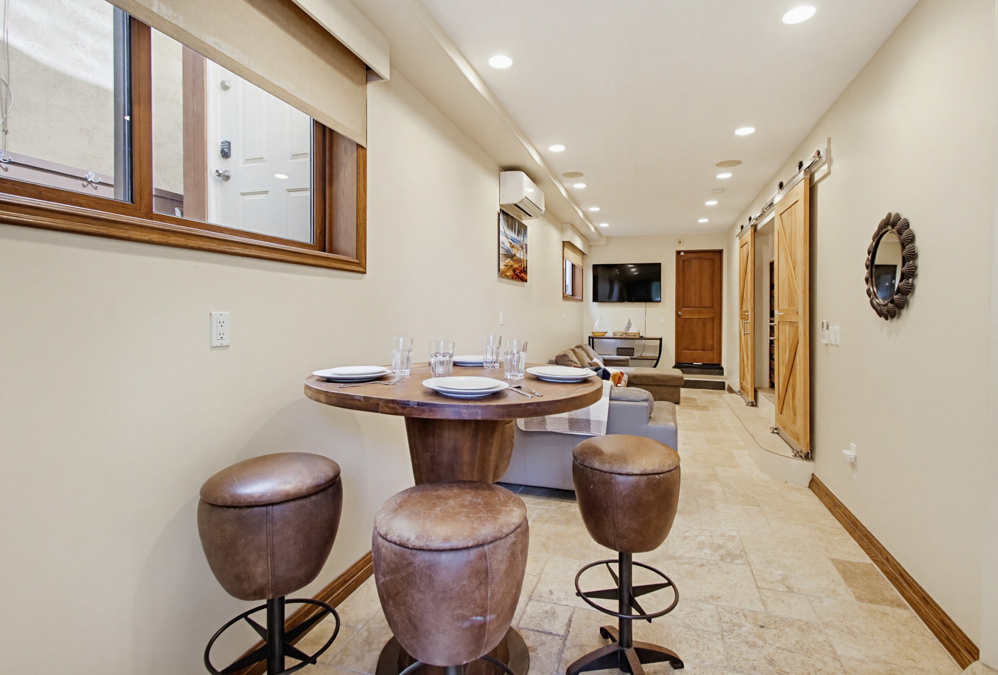 Virtual tour photo 11 of 106 for 756 Jamaica Ct