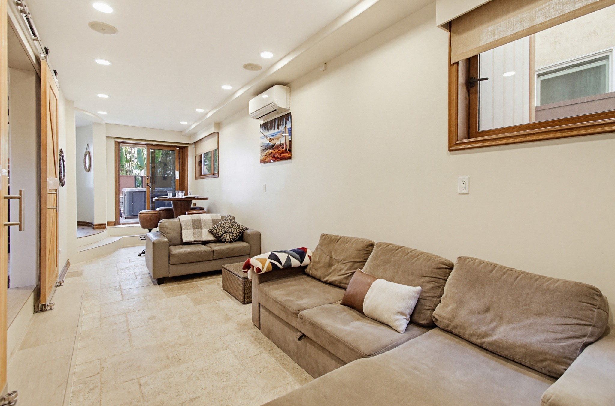 Virtual tour photo 16 of 106 for 756 Jamaica Ct