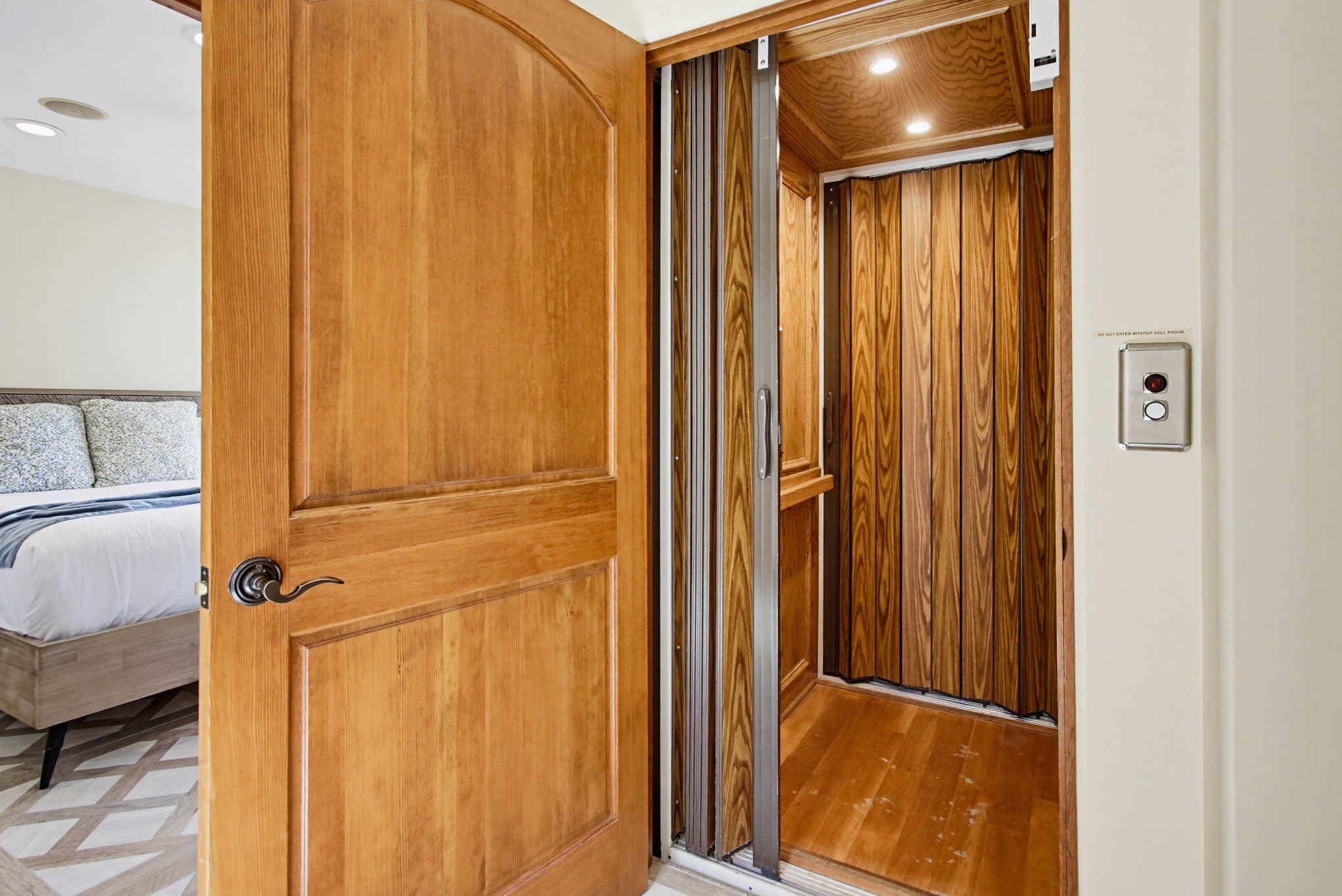 Virtual tour photo 53 of 106 for 756 Jamaica Ct