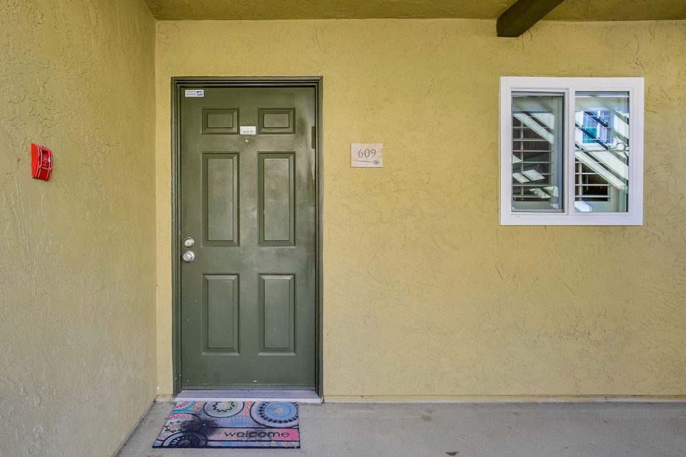 Virtual tour photo 4 of 36 for 7565 Charmant Dr #609