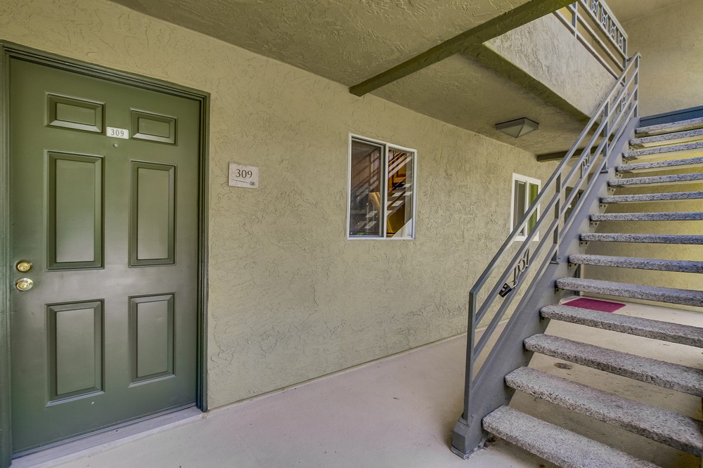 Virtual tour photo 5 of 35 for 7565 Charmant Drive #309
