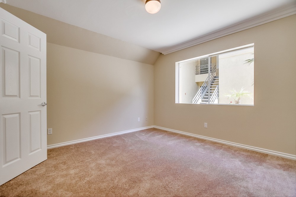 Virtual tour photo 17 of 35 for 7565 Charmant Drive #309