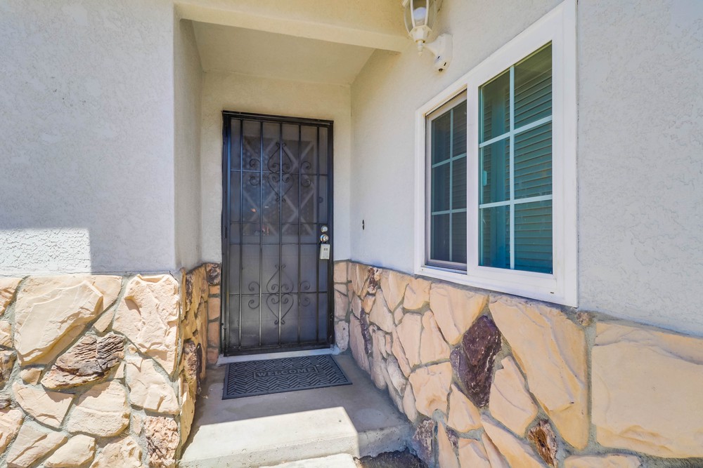Virtual tour photo 6 of 47 for 7566 Prairie Mound Way