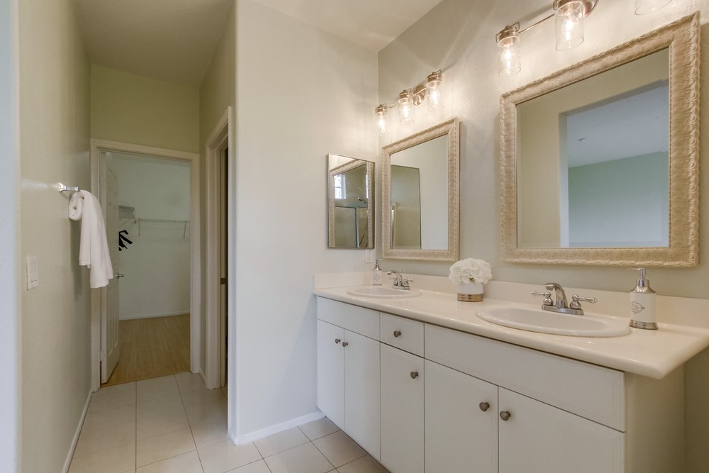 Virtual tour photo 25 of 33 for 758 Castaway Cove