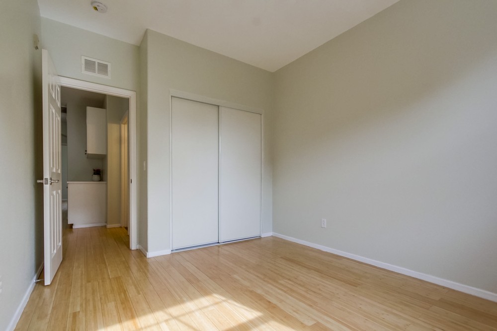 Virtual tour photo 30 of 33 for 758 Castaway Cove