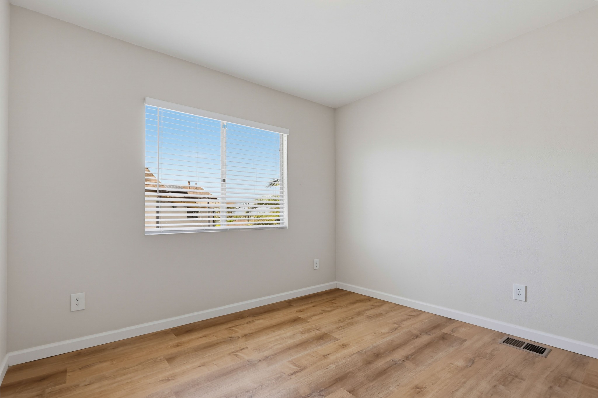 Virtual tour photo 25 of 43 for 7580 Saranac Ave