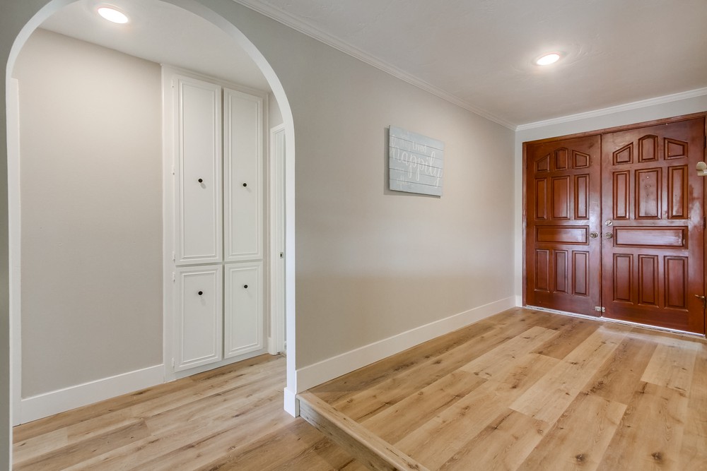 Virtual tour photo 14 of 58 for 7594 Volclay Dr