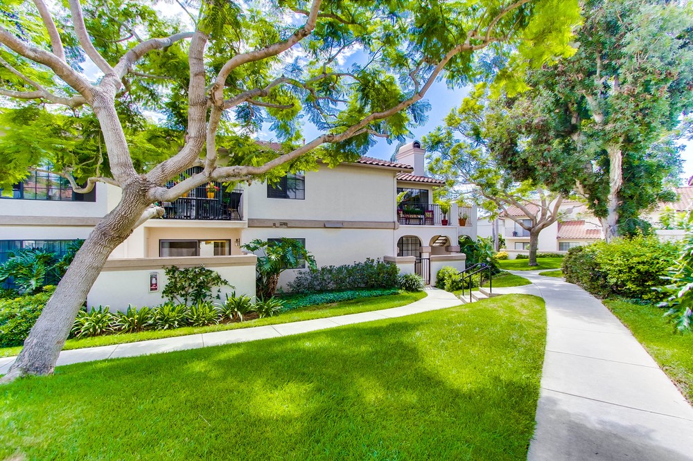 Virtual tour photo 1 of 29 for 7604 Palmilla Drive #33