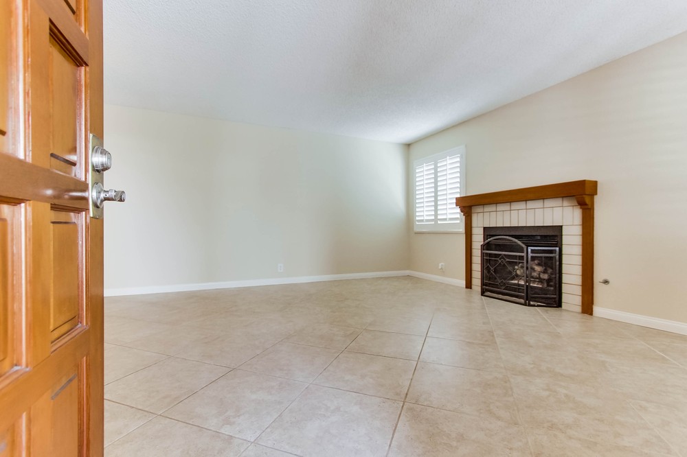 Virtual tour photo 6 of 29 for 7604 Palmilla Drive #33