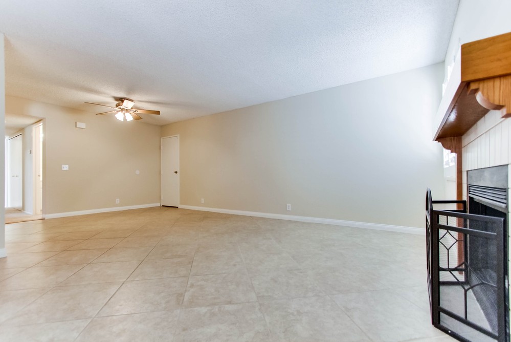 Virtual tour photo 7 of 29 for 7604 Palmilla Drive #33
