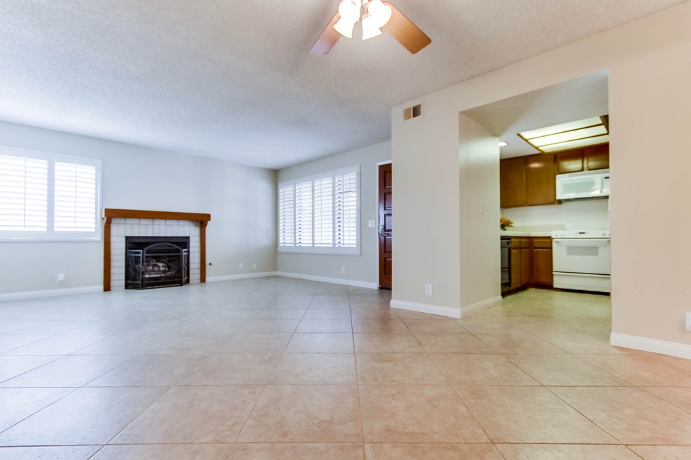 Virtual tour photo 9 of 29 for 7604 Palmilla Drive #33