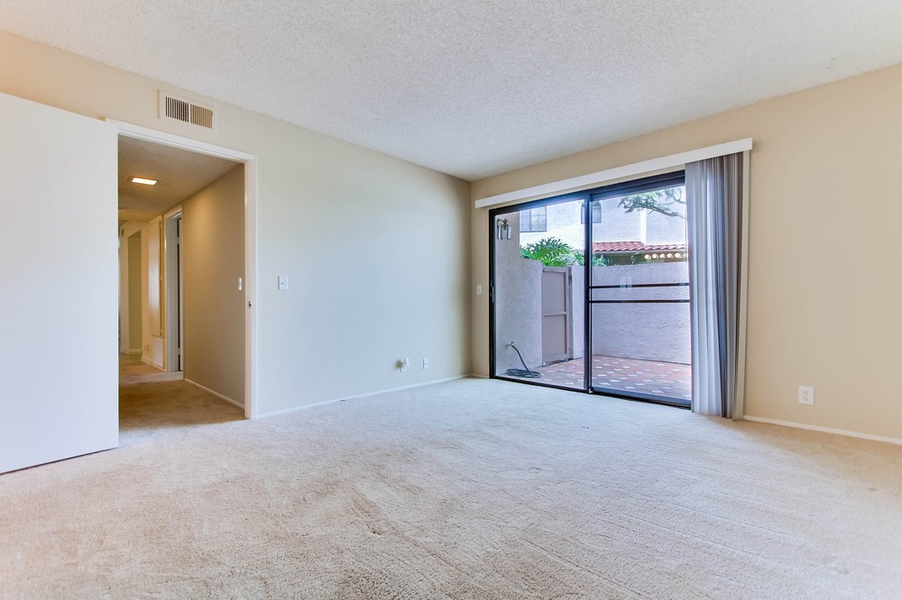Virtual tour photo 14 of 29 for 7604 Palmilla Drive #33