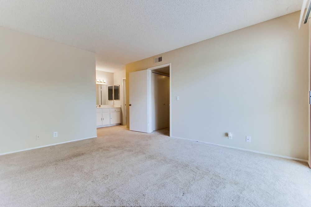 Virtual tour photo 15 of 29 for 7604 Palmilla Drive #33