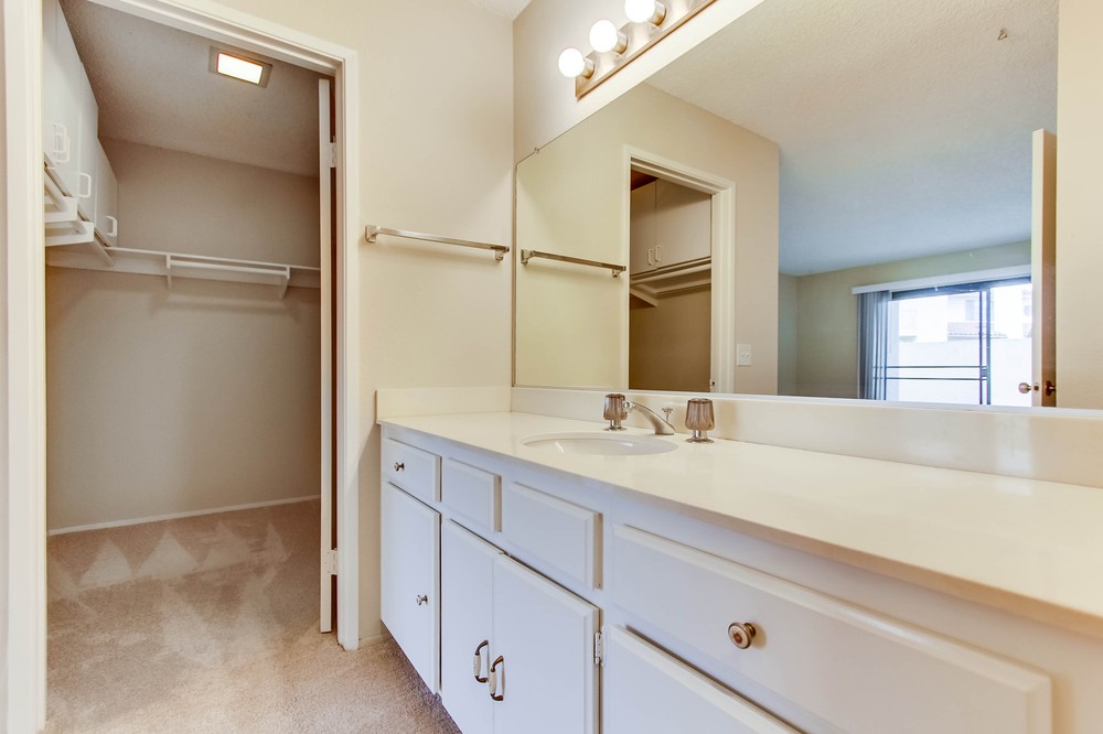 Virtual tour photo 18 of 29 for 7604 Palmilla Drive #33