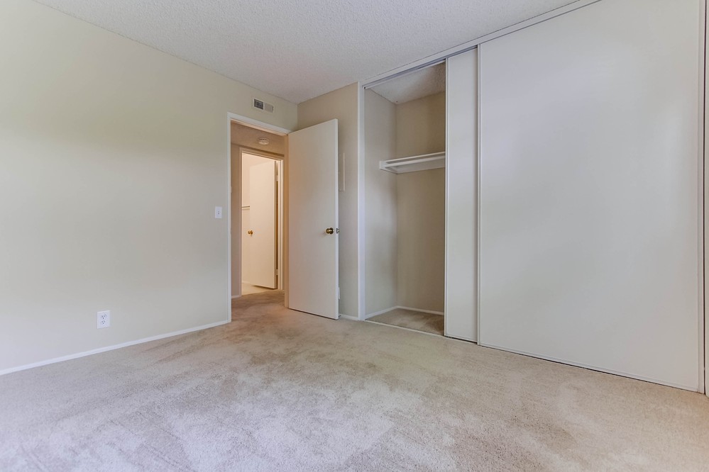 Virtual tour photo 23 of 29 for 7604 Palmilla Drive #33
