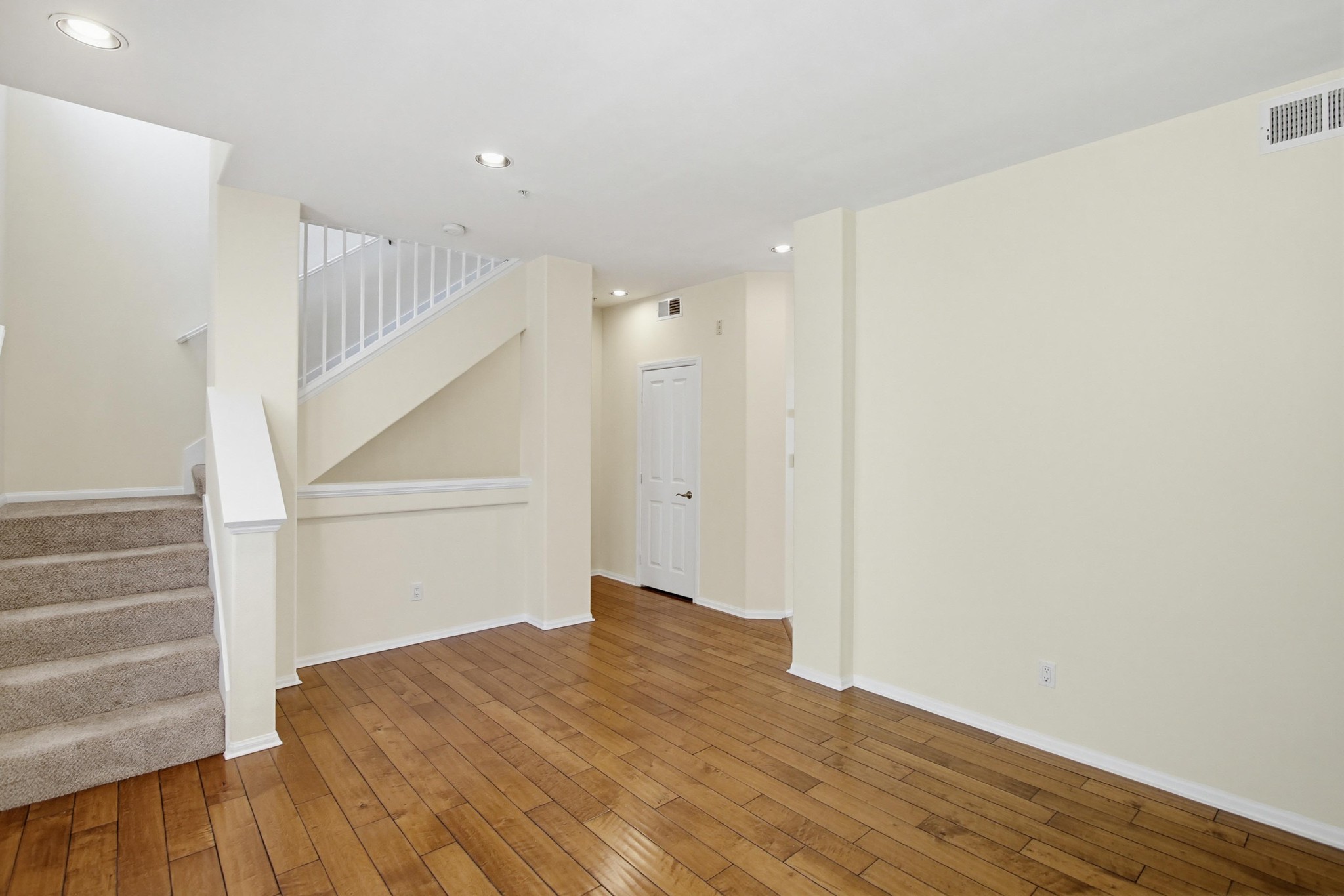Virtual tour photo 11 of 40 for 7613 Family Cir
