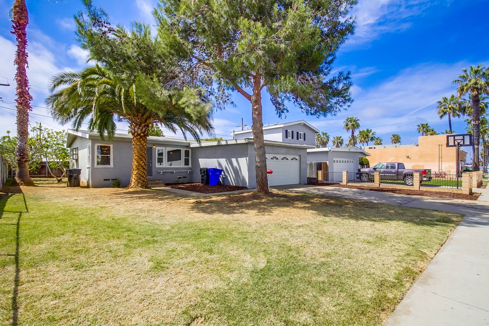 Virtual tour photo 3 of 42 for 762 16th St
