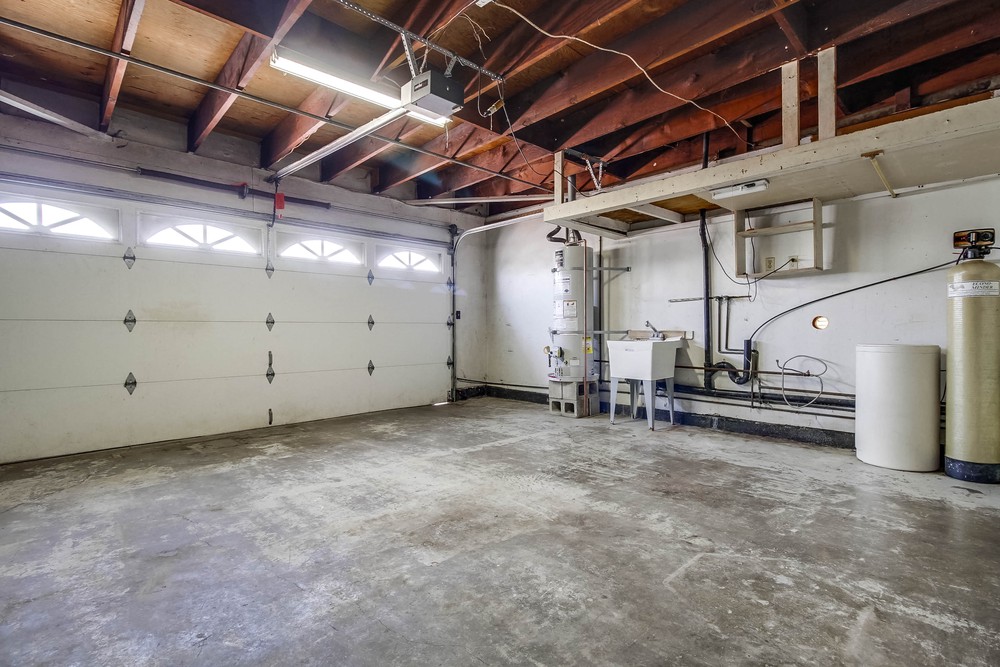 Virtual tour photo 34 of 42 for 762 16th St