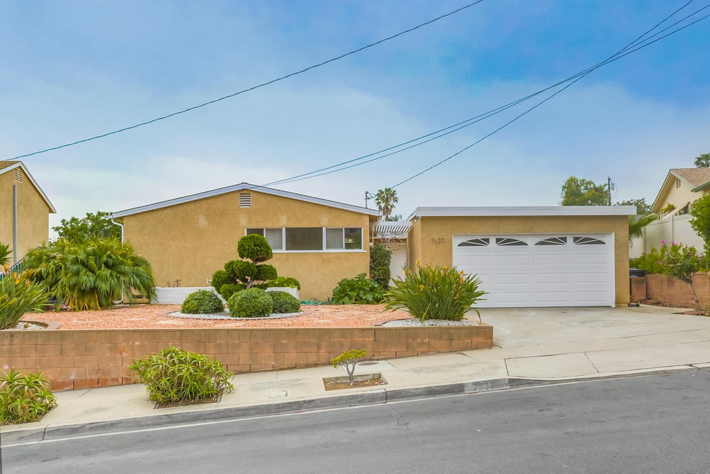 Virtual tour photo 1 of 49 for 7637 Seagull Ct