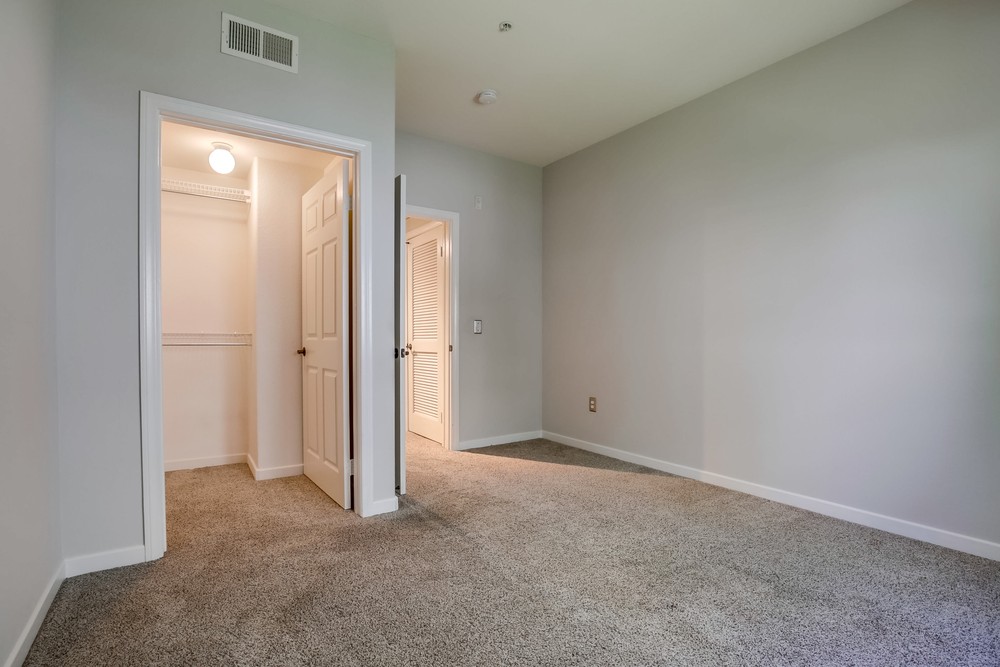 Virtual tour photo 27 of 34 for 7653 Mission Gorge Rd #48
