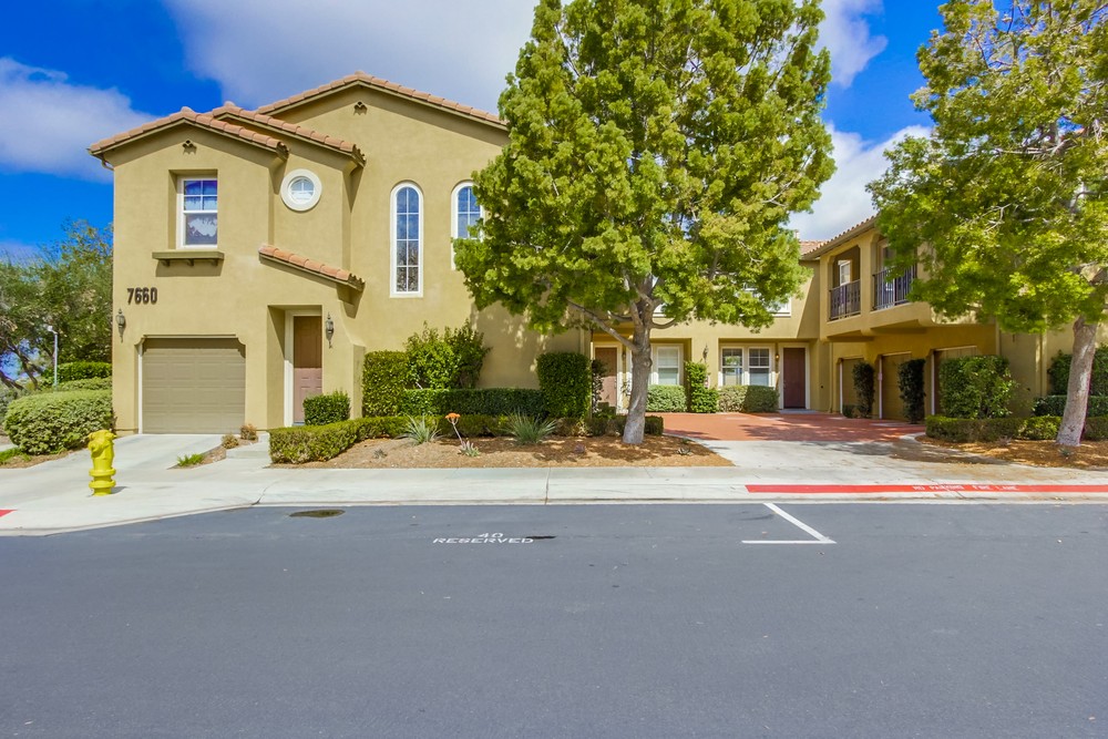 Virtual tour photo 4 of 45 for 7660 Via Cristal #2