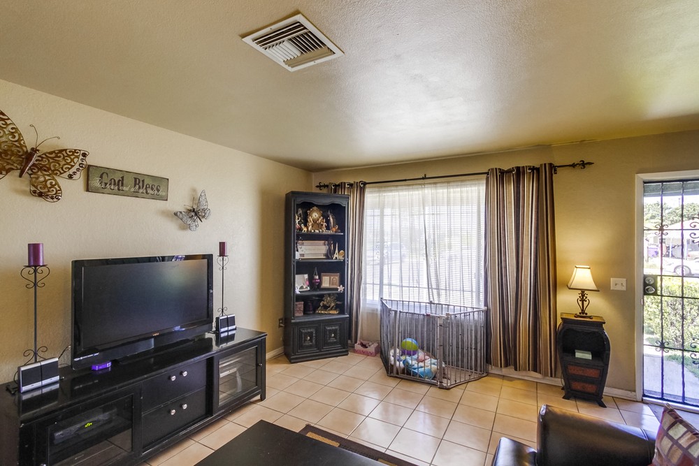 Virtual tour photo 6 of 45 for 7679 Parkdale Cir