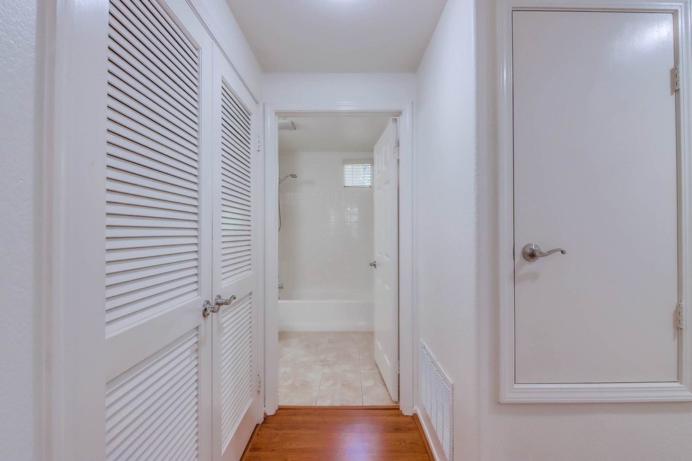 Virtual tour photo 25 of 37 for 768 Castaway Cove