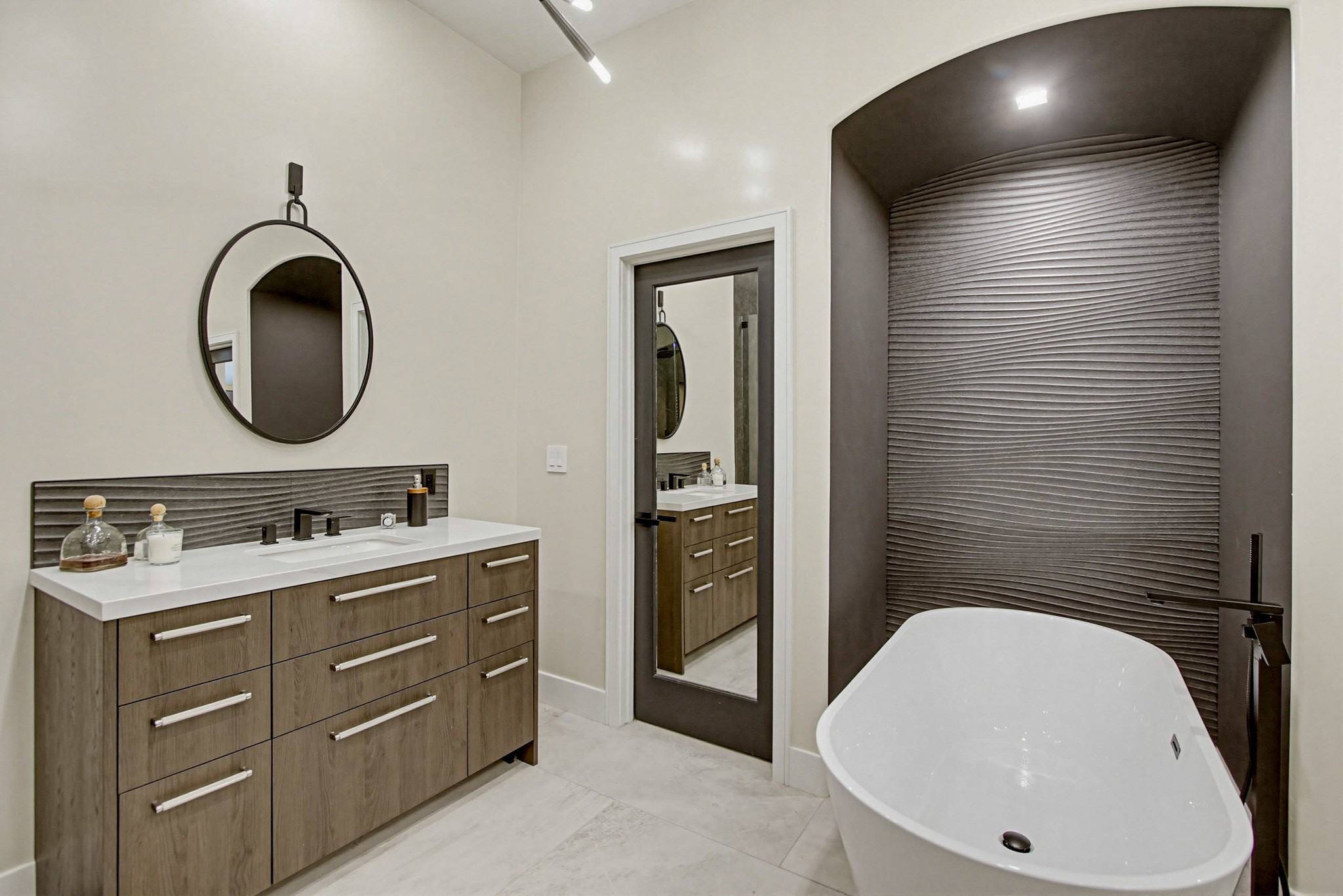 Virtual tour photo 52 of 123 for 7705 Allegro Ln
