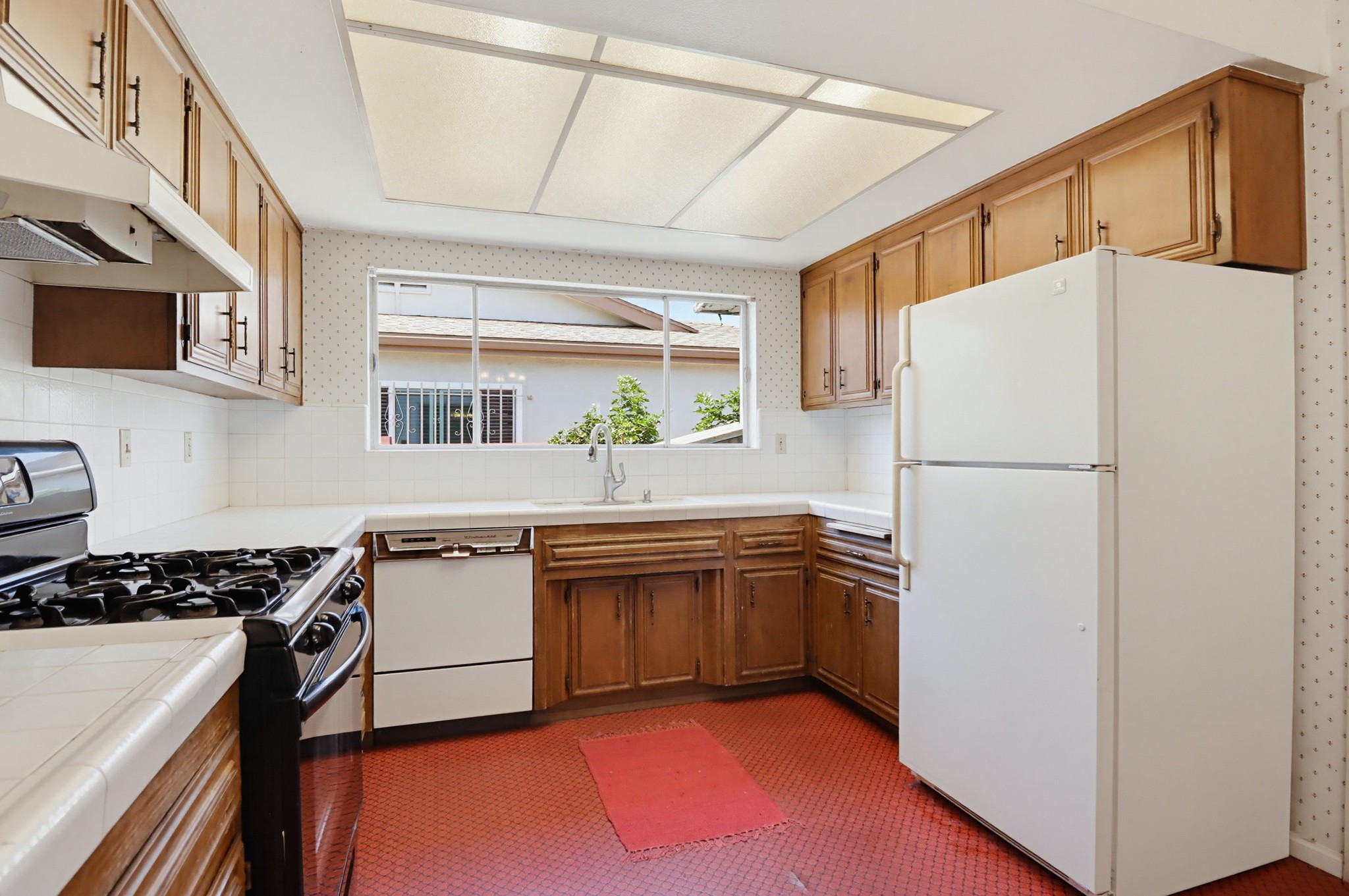 Virtual tour photo 12 of 48 for 772 Applewood Dr