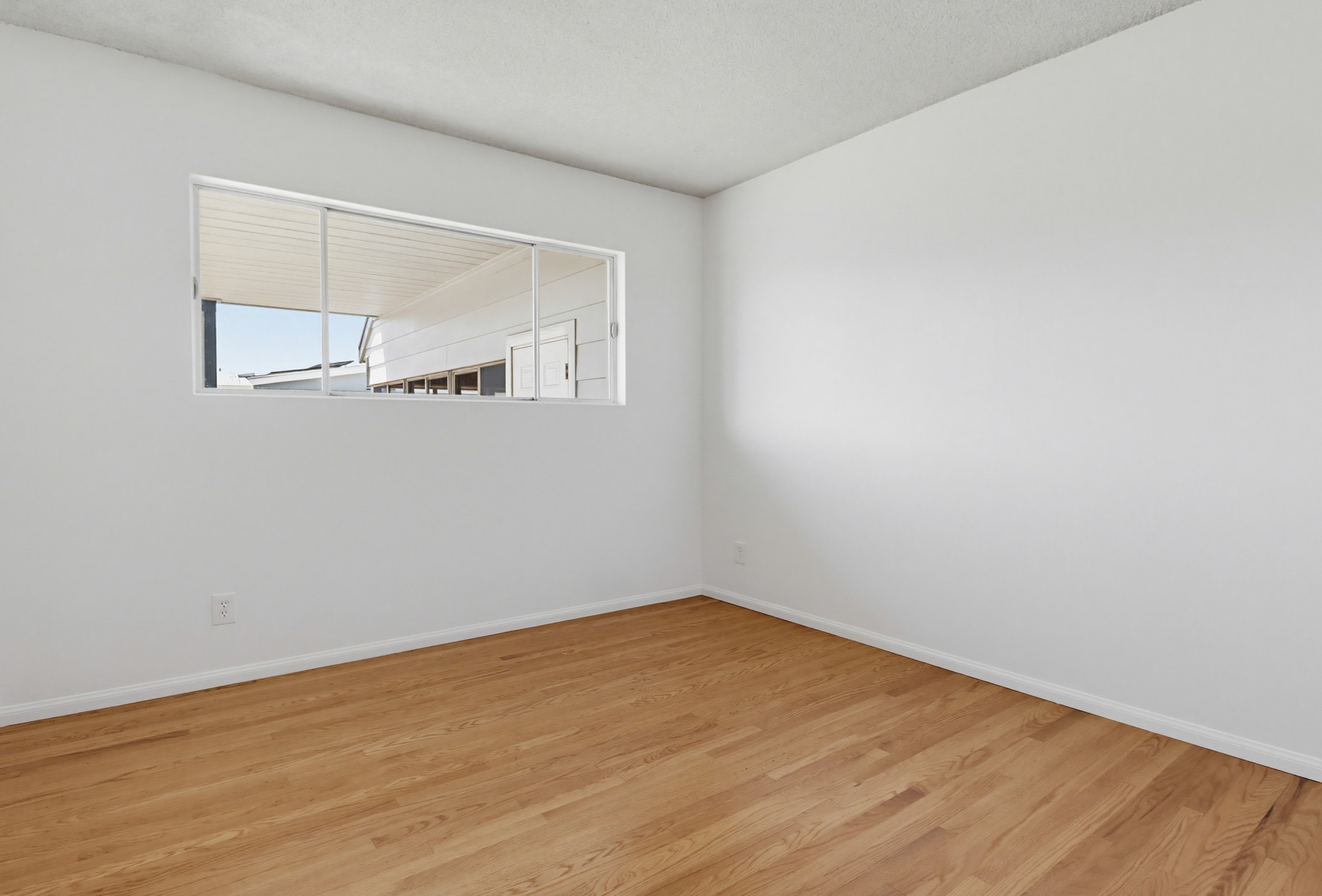 Virtual tour photo 15 of 48 for 772 Applewood Dr