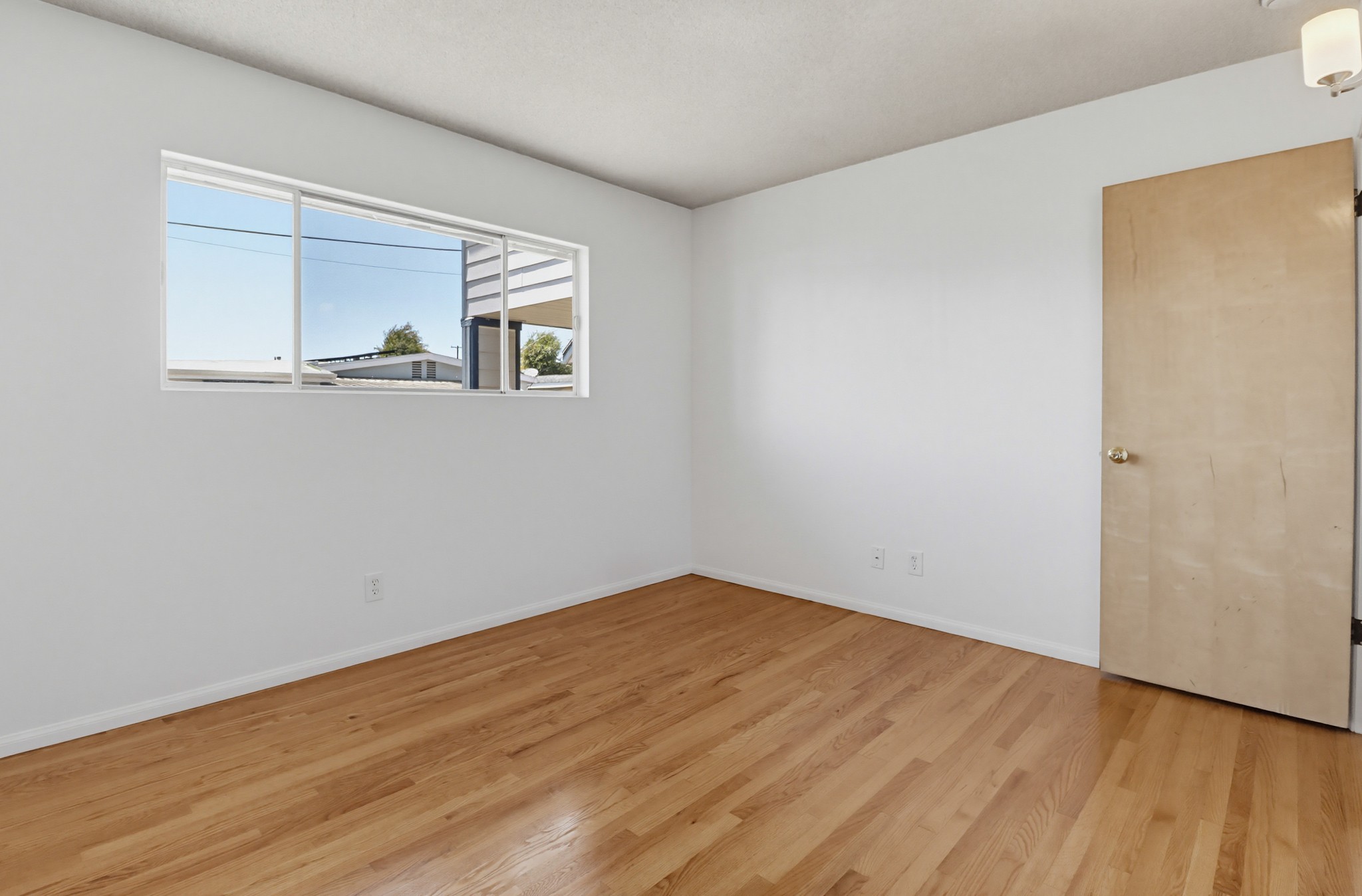 Virtual tour photo 18 of 48 for 772 Applewood Dr