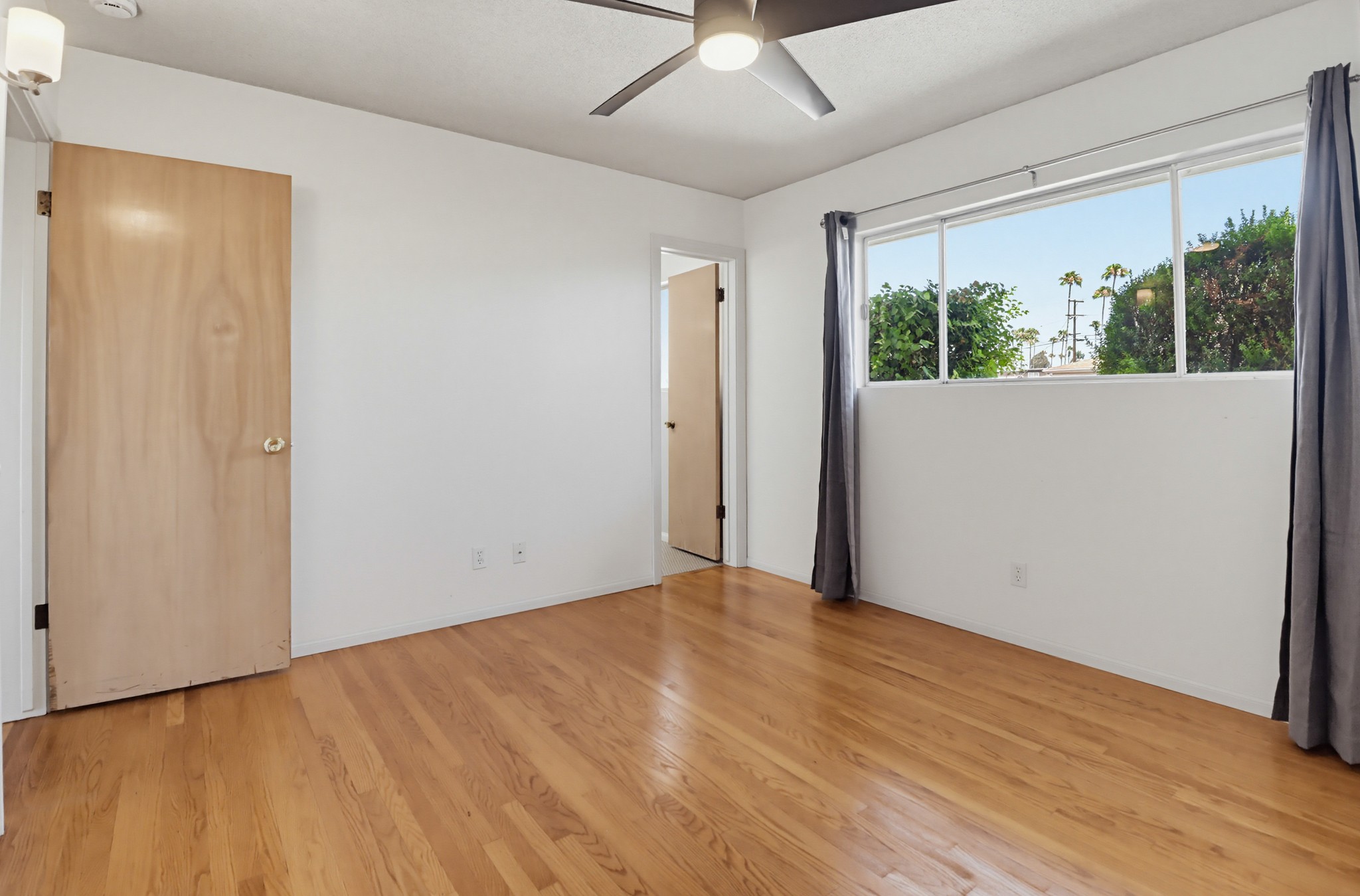 Virtual tour photo 25 of 48 for 772 Applewood Dr