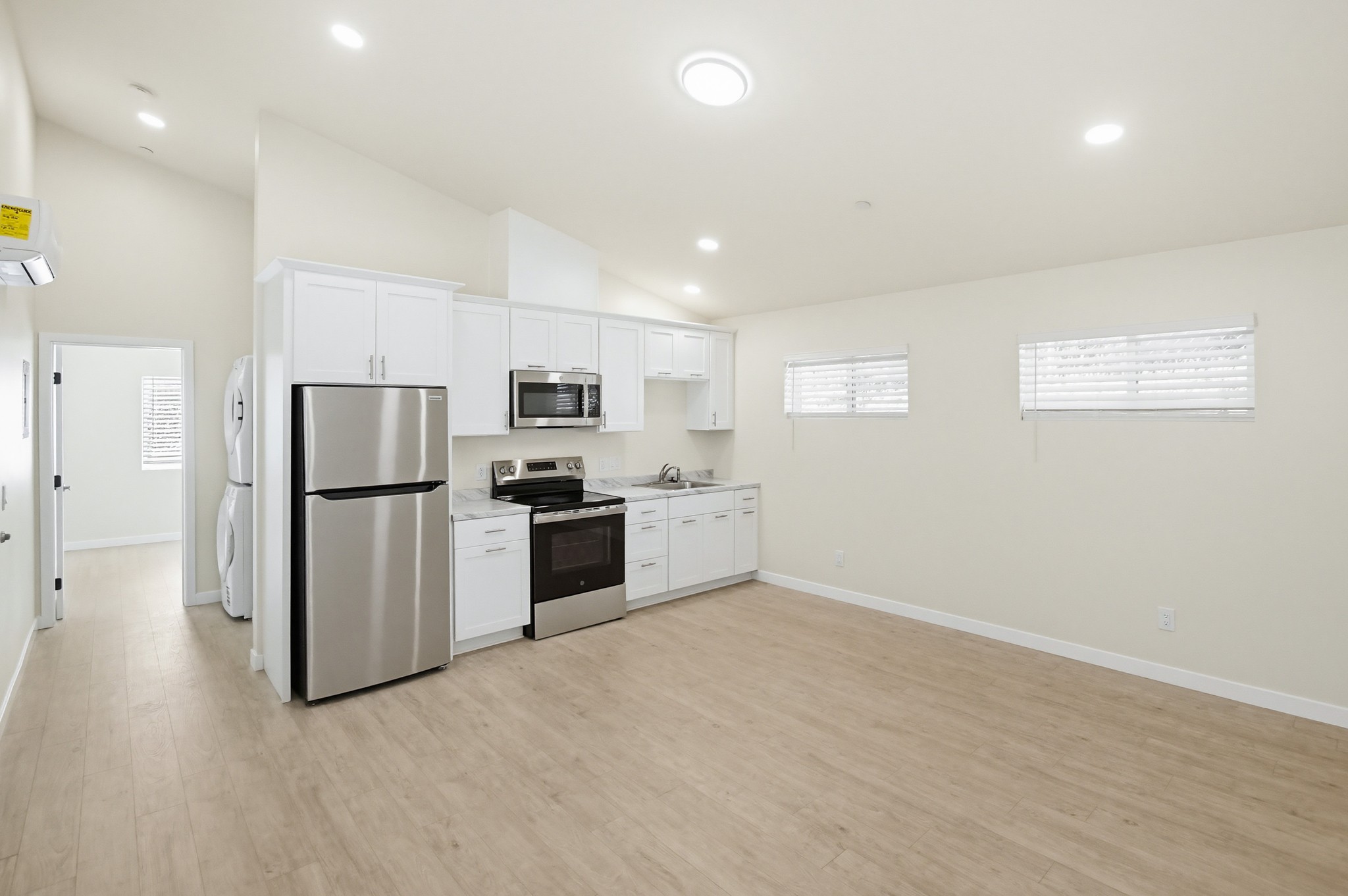 Virtual tour photo 10 of 34 for 772 N Alda Dr