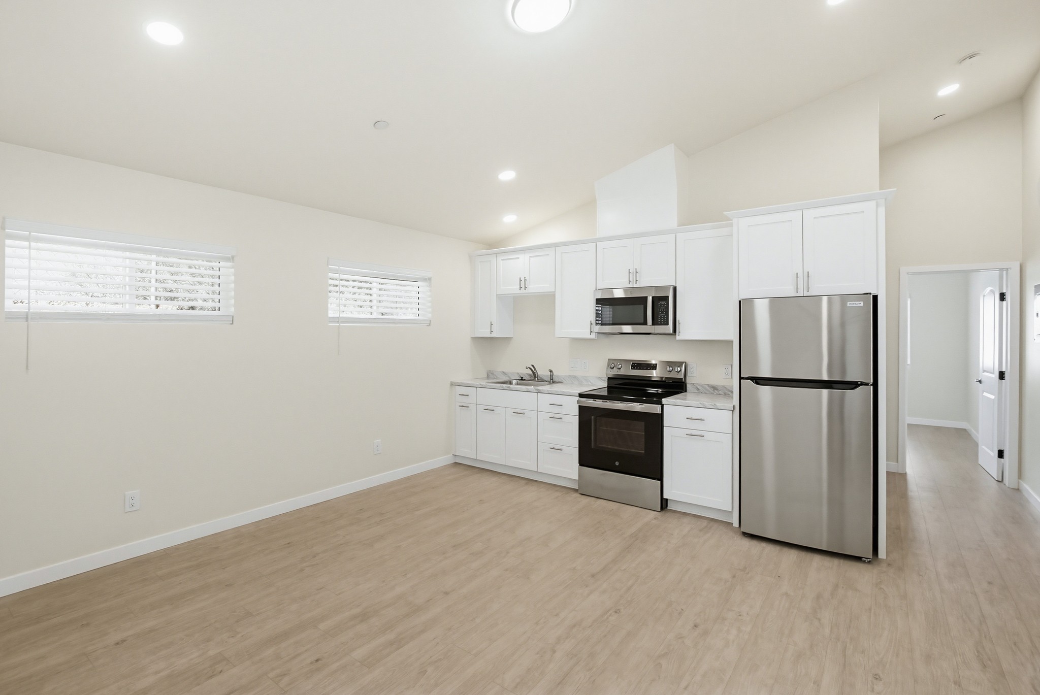 Virtual tour photo 16 of 34 for 772 N Alda Dr