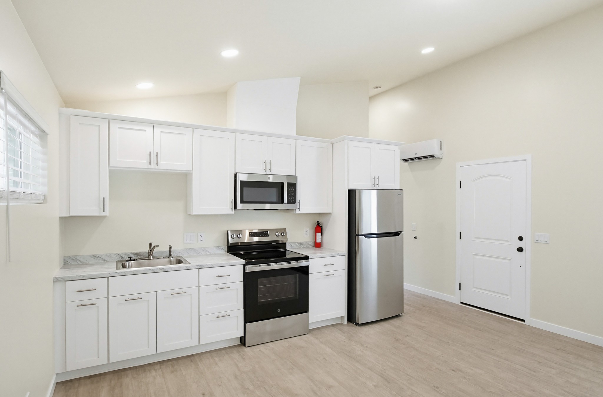 Virtual tour photo 18 of 34 for 772 N Alda Dr